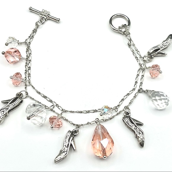 NWT DOUBLE STRAND CHARM BRACELET IN TONES OF BLUSH ROSÉ CRYSTALS & SILVER SHOES - Picture 6 of 16